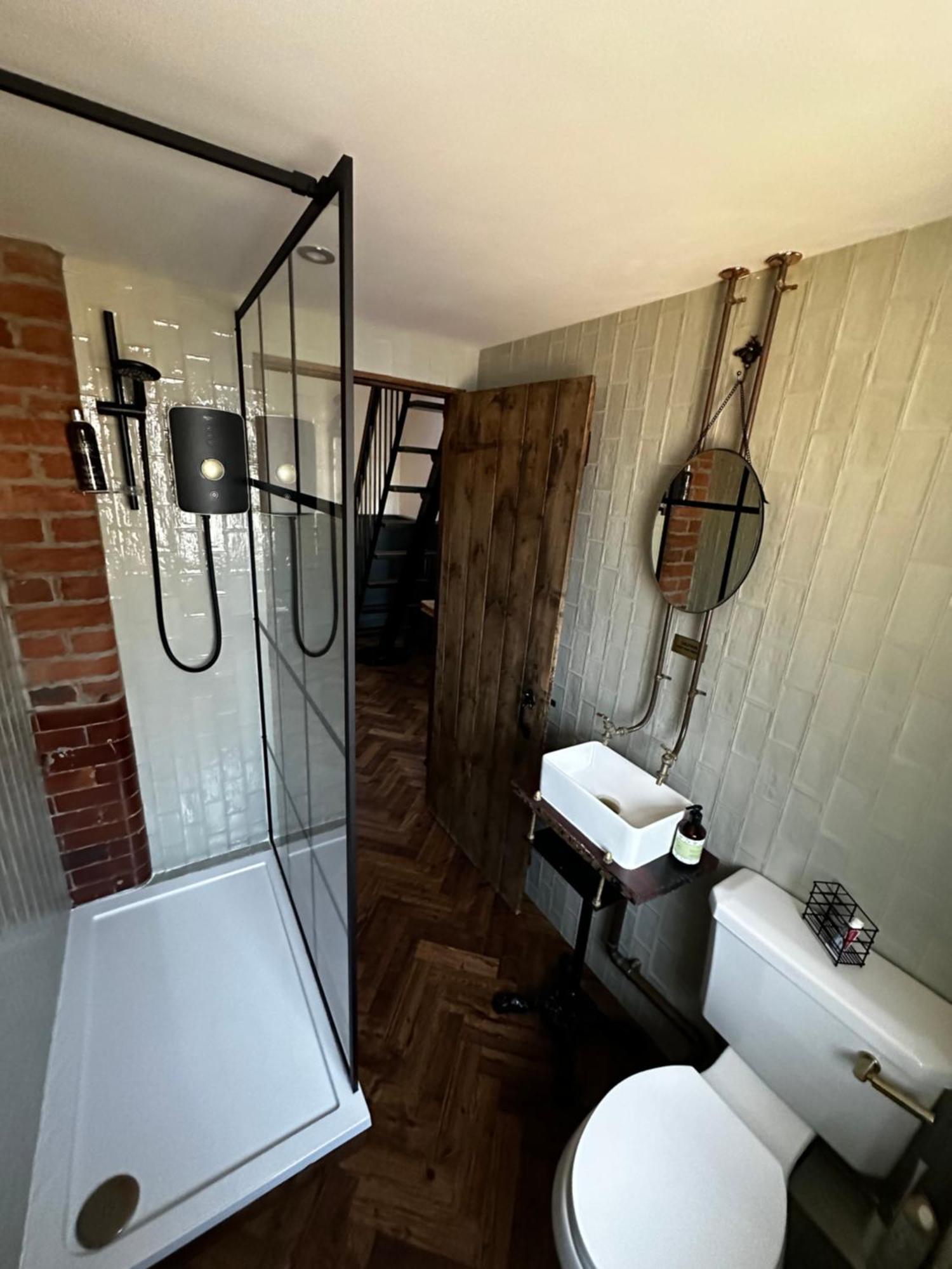 Unique Victorian Stable Conversion Halifax Extérieur photo